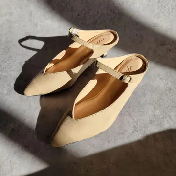 SESTO 새상품 5CM 힐 뮬 샌들 베이지 23.0
