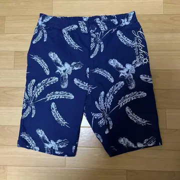GOTCHA 깃털 패턴 숏팬츠 L 사이즈