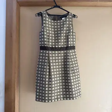 BEATING HEART 슬리브리스 원피스