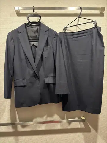 수트 스퀘어 네이비 스커트 수트 테일러드 자켓