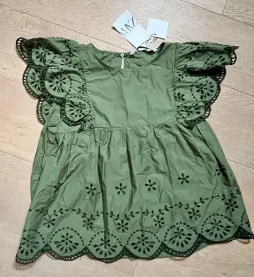 미사용 새상품 ZARA 영국 자수 프릴 상의 M