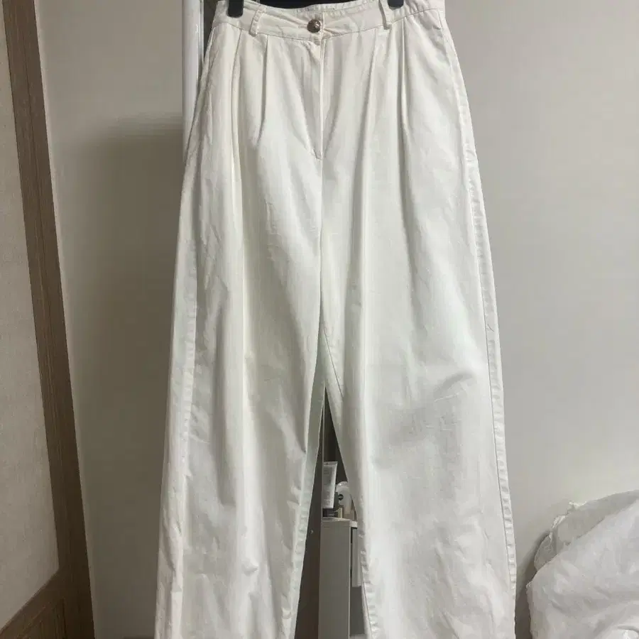【typeservice】24fw Two Way Layered Pants Type Service Two-way layered pants on Bunjang Global Site.