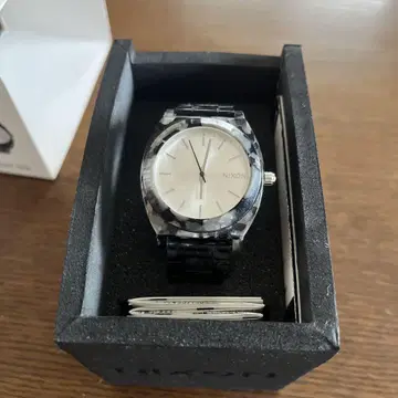 NIXON 타임 텔러 아세테이트: 그레이 그라나이트