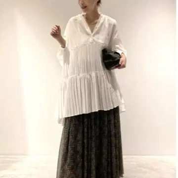 손으로 짜낸 티어드 플리츠 튜닉 36 화이트