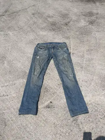 TRUE RELIGION 데미지 데님