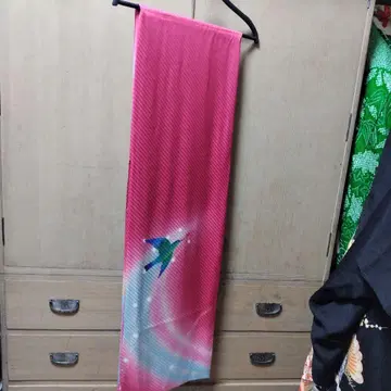 후리소데 실크로 만든 스톨입니다.