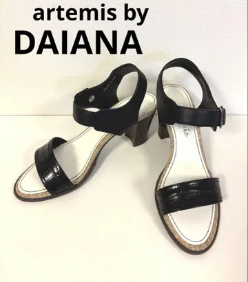 아르티메스 다이애나 악어 엠보싱 블랙 샌들