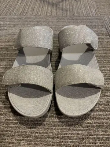 fitflop (핏플랍) 실버 글리터 샌들