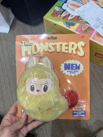THE MONSTERS Wacky Mart 이어폰 케이스 새우 플라이