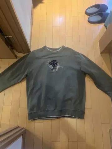 00년대 애니멀 자수 맨투맨