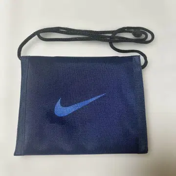 NIKE 나이키 접이식 지갑 넥 타입 넥 지갑 네이비 파랑 로고