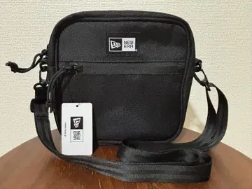 뉴에라 스퀘어 숄더 파우치 1.5L 13552459