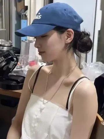 emis 블루 로고 캡 한국 인기