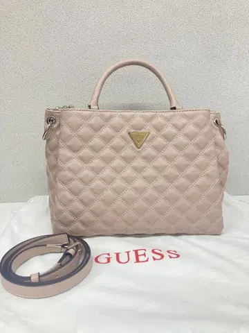 GUESS 핑크 핸드백 숄더 스트랩 포함