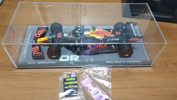 Spark 1/18 Red Bull RB16B 아부다비