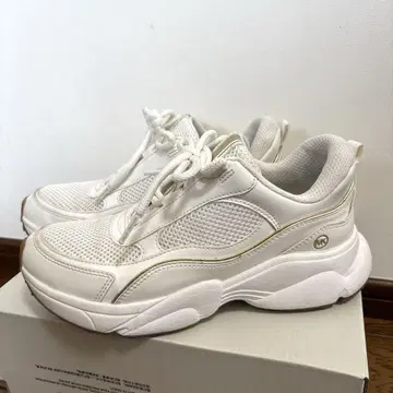 마이클코어스 스니커즈
