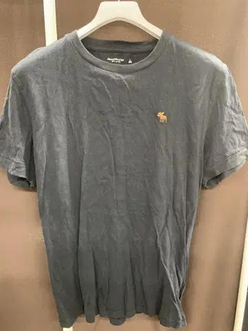 Abercrombie&Fitch 아바크롬비 자수 로고 티셔츠 블랙