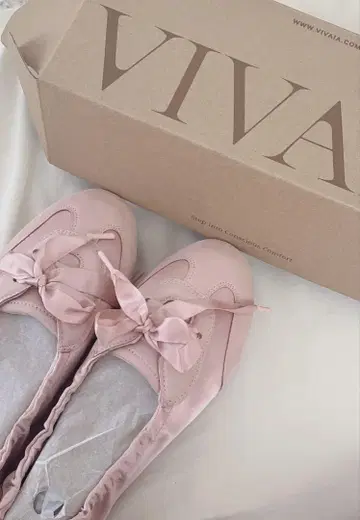 미사용 새상품 VIVAIA 핑크 신발
