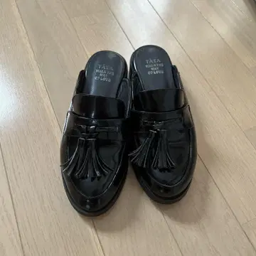 TATA 천연 가죽 블랙 로퍼 215