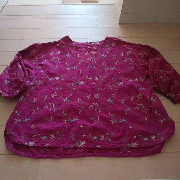 Lilou&Lily 꽃무늬 자수 5부 소매 상의 티셔츠 마젠타