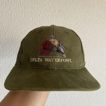 DELTA WATERFOWL 자수 캡 올리브 그린