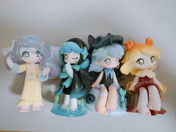 AZURA 피규어 세트 POPMART