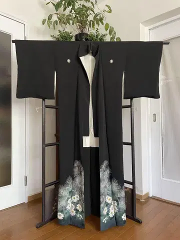 앤티크 블랙 전통 예복 기모노 꽃무늬 다섯 문양 순수 실크