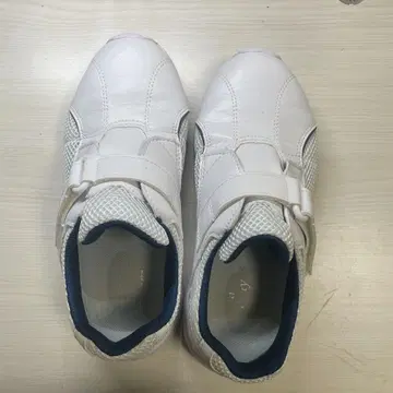 화이트 메쉬 간호사 신발 벨크로