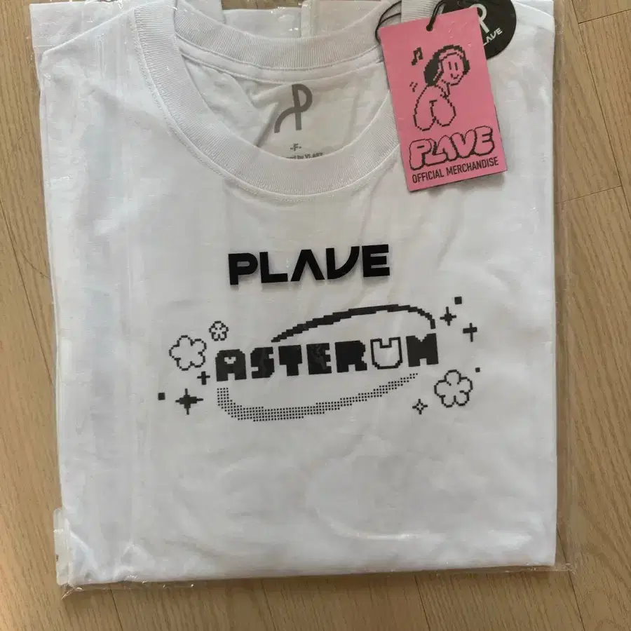 PLAVE Pixel World T-shirt Bamby Version (Sealed) on Bunjang Global