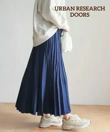 어반 리서치 도어스 랜덤 플리츠 롱 스커트