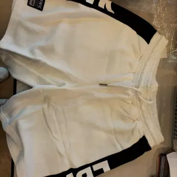 Liberty Walk M 사이즈 화이트 숏팬츠