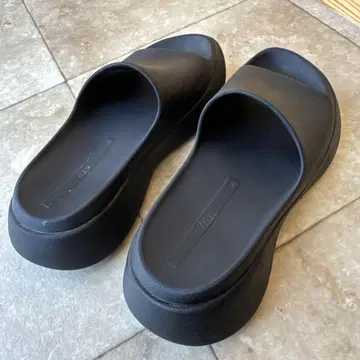 블랙 슬라이드 샌들