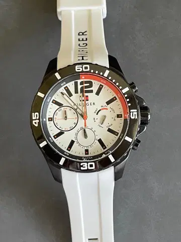 Tommy Hilfiger 크로노그래프 손목시계 화이트