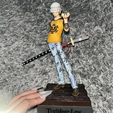 onepiece 트라팔가 로우 피규어 2개