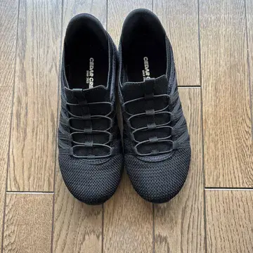 CEDAR CREST 메쉬 스니커즈 블랙