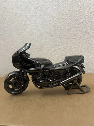 CB1100R