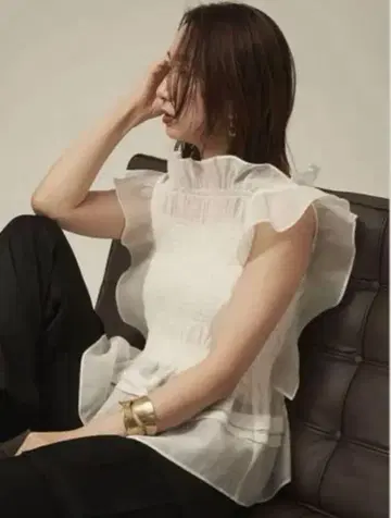 frayi.d 오간자 프릴 셔링 블라우스 프레이 아이디
