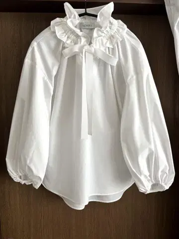 미사용 네미카 NEMIKA 레리안 막대 타이 프릴 블라우스 넉넉한 스타일