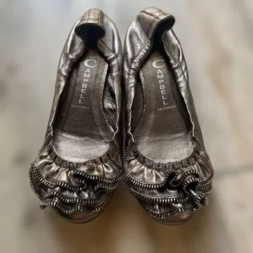 JEFFREY CAMPBELL 메탈릭 플랫 슈즈