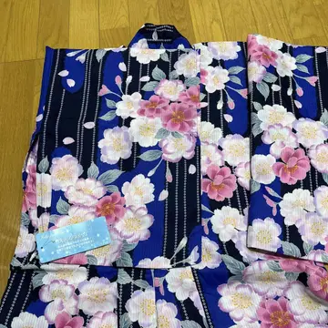 Ichimonme 꽃무늬 유카타