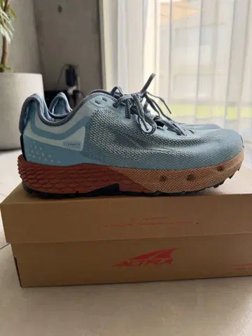 ALTRA 틴프 4 스카이블루 27.0