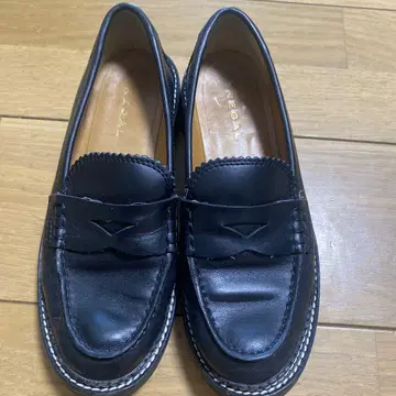 REGAL 블랙 가죽 로퍼