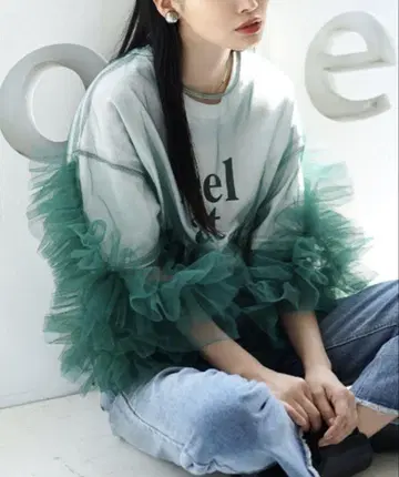 새상품 프릴 블라우스 데코 프릴 슬리브 튤 블라우스 MIMIMEMETE