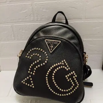 GUESS 럭색 새상품급