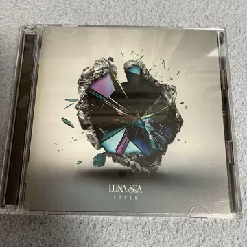 LUNA SEA STYLE 회장에서만 판매되는 케이스 포함