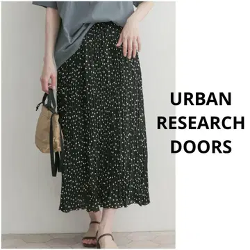 URBAN RESEARCH DOORS 도트 플리츠 스커트