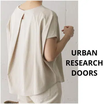 URBAN RESEARCH DOORS 백 턱 와이드 티셔츠