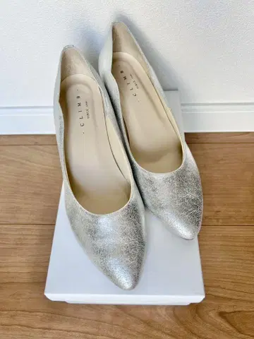 일본제 welleg 웨이브 사이드 컷 펌프스 실버 23.5cm 무료배송
