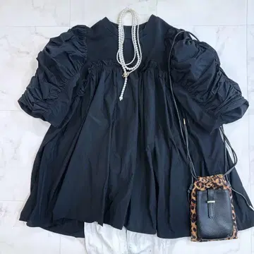 RUIRUE BOUTIQUE 루일에부티크 이소재 프릴 컷소- 3L
