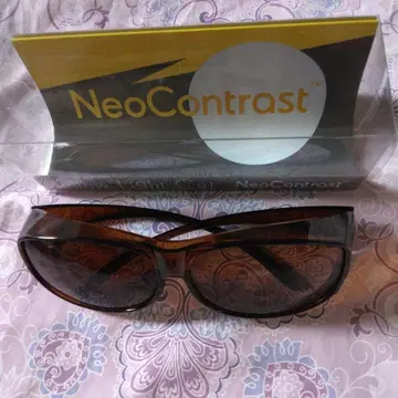 NeoContrast 스포츠 안경 브라운 케이스 포함